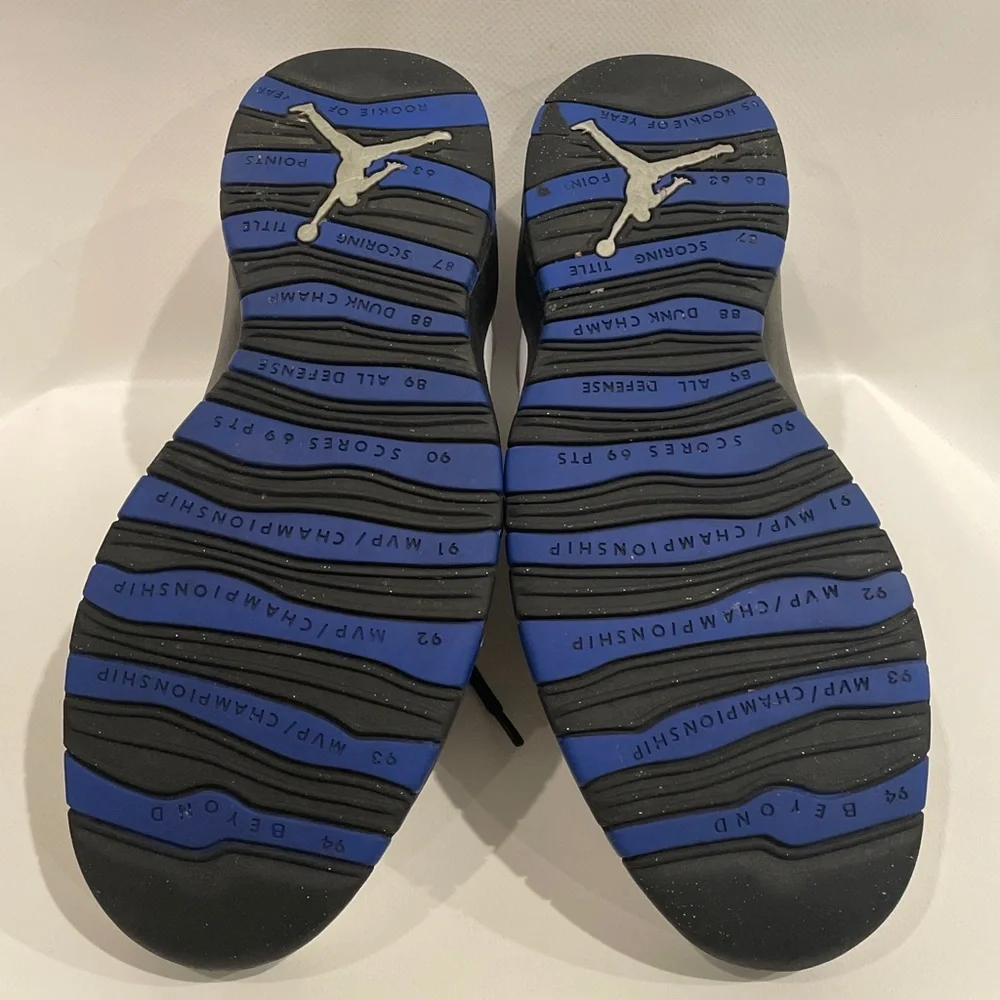 Jordan Men's White Black Blue Athletic Shoes
